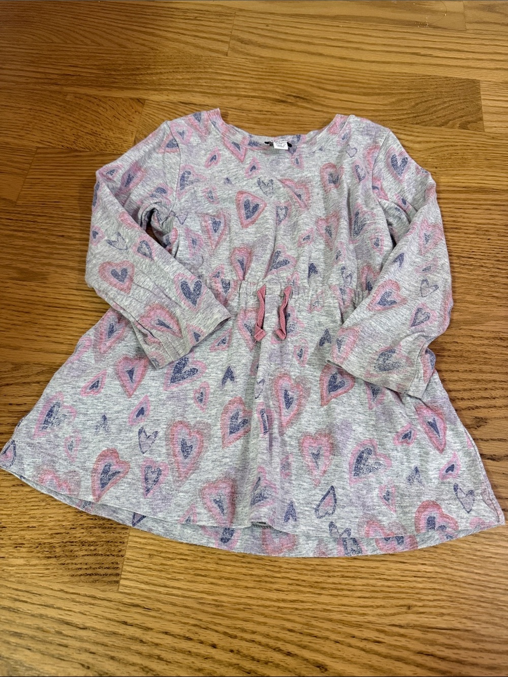Splendid Gray Long-Sleeve Heart Print Tunic - Pink & Blue Hearts